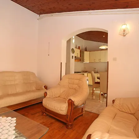 House 1325 * Ripenda Kras